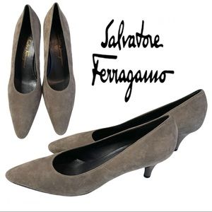 SALVATORE FERRAGAMO BOUTIQUE Suede Heel Pump Shoe